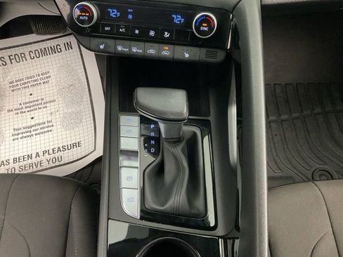 Used 2023 Hyundai Elantra Blue w/ Preferred Accessory Package image 18