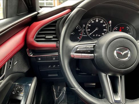 Used 2020 MAZDA MAZDA3 AWD Hatchback w/ Premium Pkg image 11