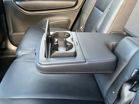 Certified 2022 Volvo XC90 T6 Inscription w/ Lounge Package image 33