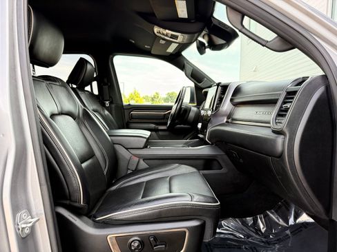 Used 2021 RAM 1500 Limited w/ Body Color Bumper Group AWD/4WD image 34
