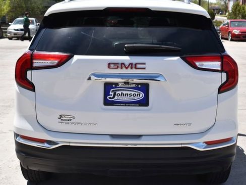 Used 2024 GMC Terrain SLT AWD/4WD image 6