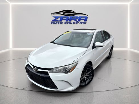Used 2015 Toyota Camry XSE w/ Moonroof Package FWD image 10