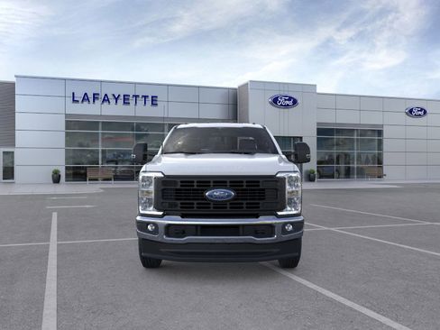 New 2026 Ford F250 XL w/ XL Chrome Package image 6