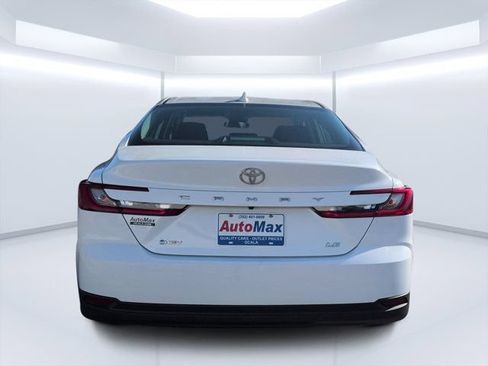 Used 2025 Toyota Camry LE FWD image 4