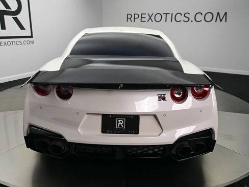 Used 2024 Nissan GT-R Premium w/ Premium Interior Package AWD/4WD image 8