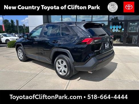 Used 2023 Toyota RAV4 LE AWD/4WD image 5