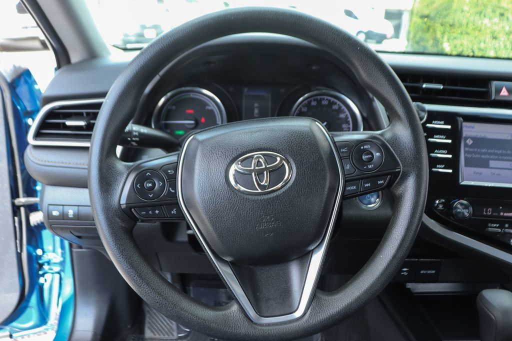 Used 2019 Toyota Camry LE FWD image 18