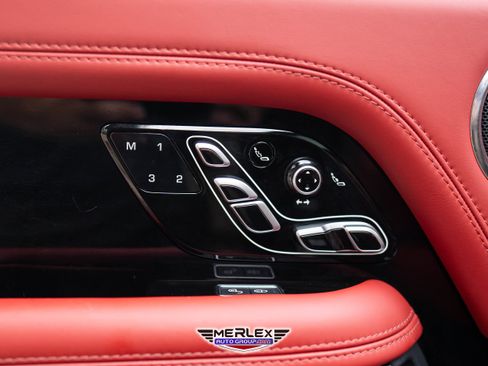 Used 2020 Land Rover Range Rover Autobiography image 39