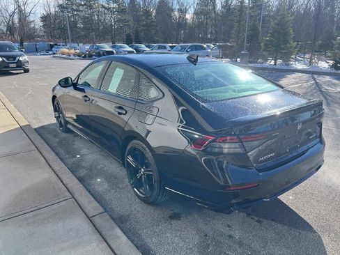 Used 2023 Honda Accord Sport image 40