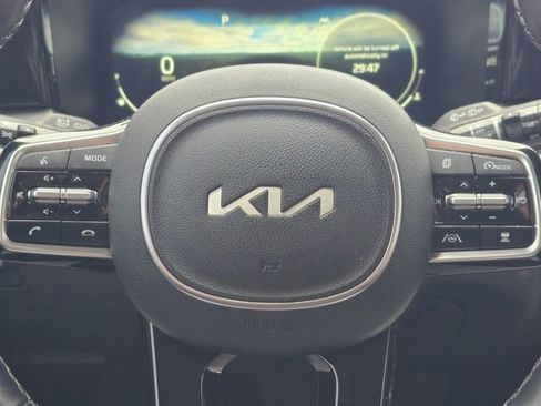 Used 2023 Kia Sorento SX AWD/4WD image 15