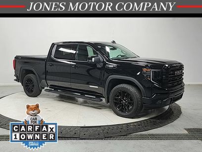 Used 2025 GMC Sierra 1500 Elevation w/ Elevation Premium Package