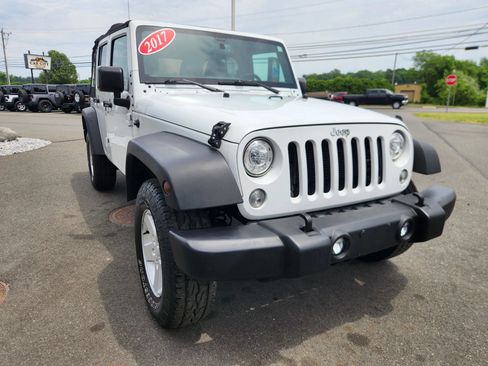 Used 2017 Jeep Wrangler Unlimited Sport w/ Quick Order Package 24S AWD/4WD image 24