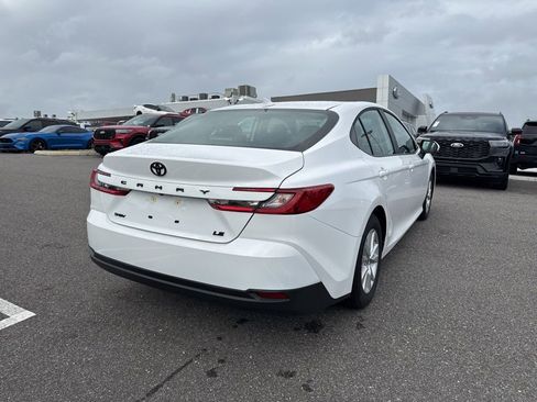 Used 2025 Toyota Camry LE image 2