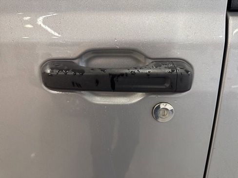 Used 2021 Jeep Wrangler Sport AWD/4WD image 17