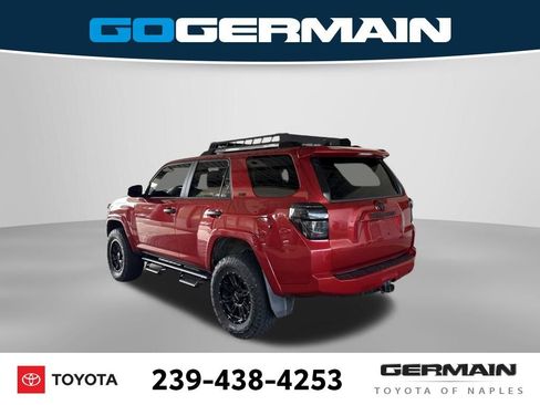 Used 2021 Toyota 4Runner SR5 Premium w/ Moonroof Package RWD image 4