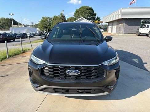 Used 2025 Ford Escape ST-Line FWD image 2