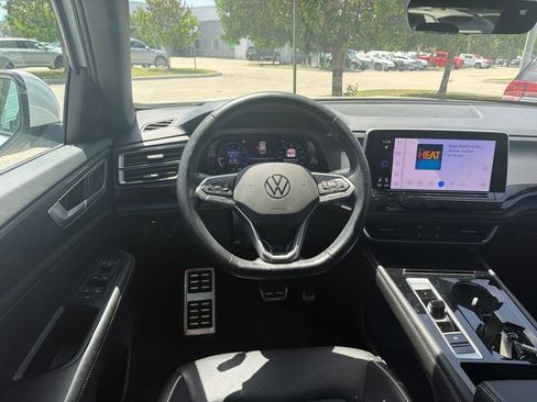 Used 2024 Volkswagen Atlas Cross Sport SEL Premium R-Line AWD/4WD image 11