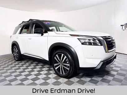 Certified 2025 Nissan Pathfinder Platinum