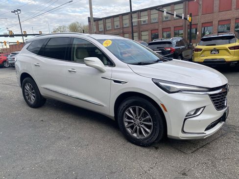 Certified 2023 Buick Enclave Essence AWD/4WD image 8