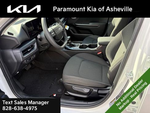 New 2026 Kia K4 LX image 16