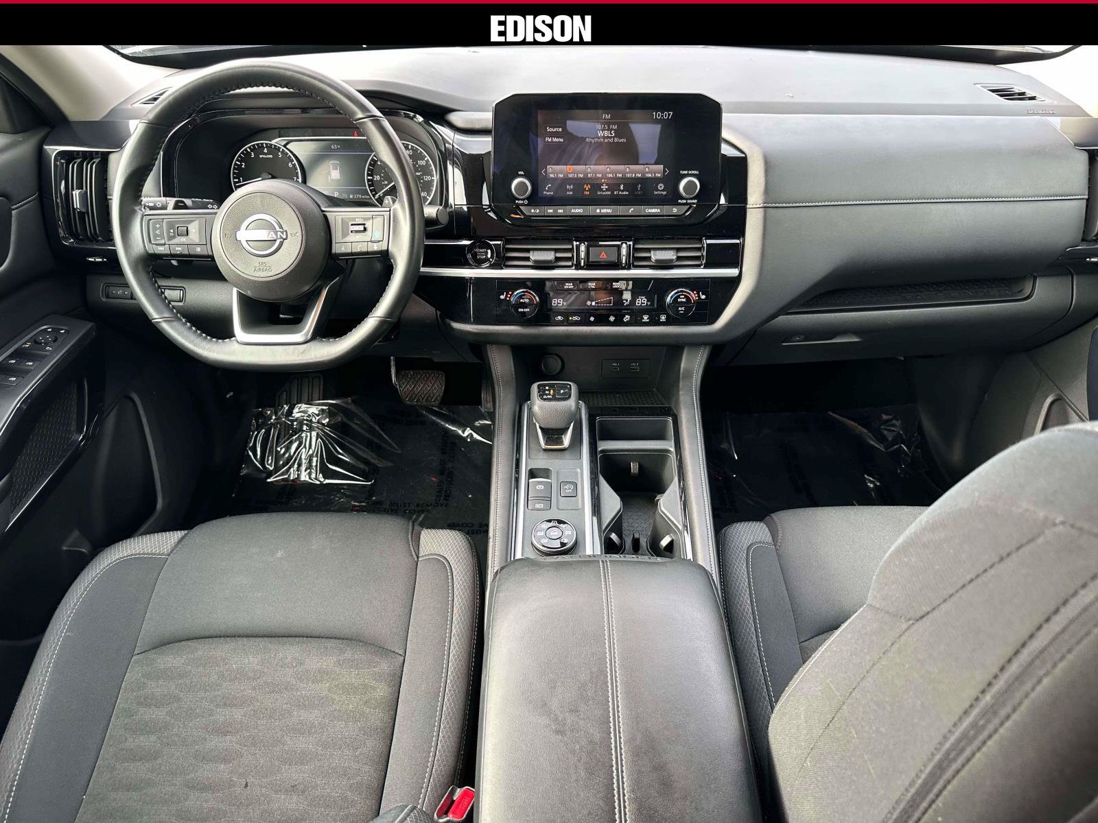 Used 2025 Nissan Pathfinder SV AWD/4WD image 13