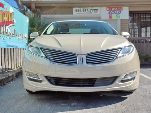 Used 2016 Lincoln MKZ w/ Equipment Group 300A Reserve image 4