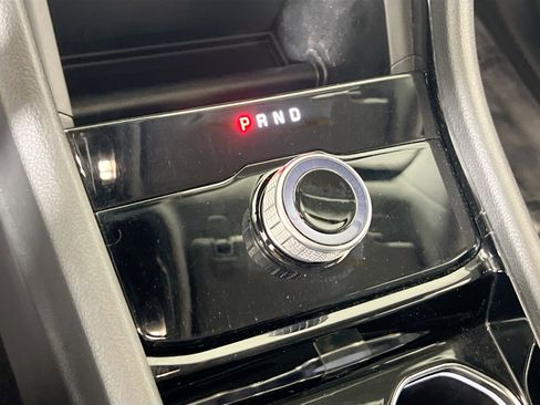 Used 2023 Jeep Grand Cherokee Laredo image 16