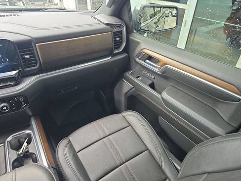 Certified 2023 Chevrolet Silverado 1500 High Country w/ High Country Premium Package AWD/4WD image 14