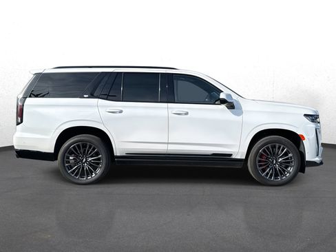 Used 2024 Cadillac Escalade V image 2
