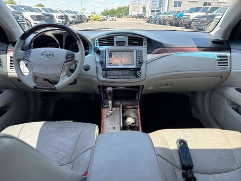 Used 2011 Toyota Avalon Limited FWD image 10