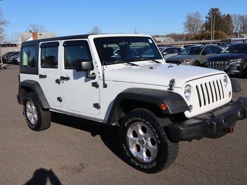 Used 2016 Jeep Wrangler Unlimited Sport image 3