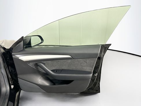 Used 2021 Tesla Model 3 Long Range image 29