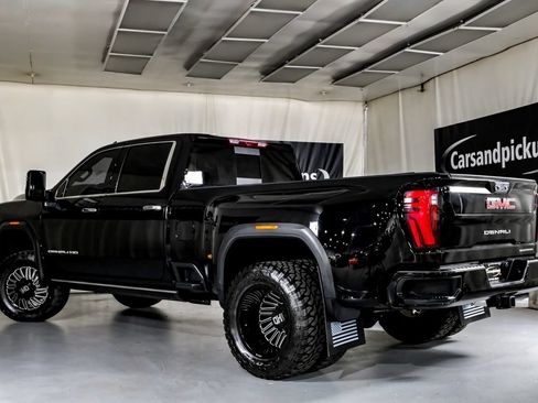 Used 2025 GMC Sierra 3500 Denali w/ Denali Reserve Package AWD/4WD image 11