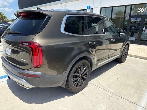 Used 2020 Kia Telluride SX w/ Towing Package FWD image 4