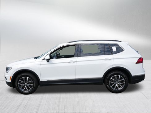 Used 2020 Volkswagen Tiguan SE w/ 3rd Row Seat Package AWD/4WD image 4