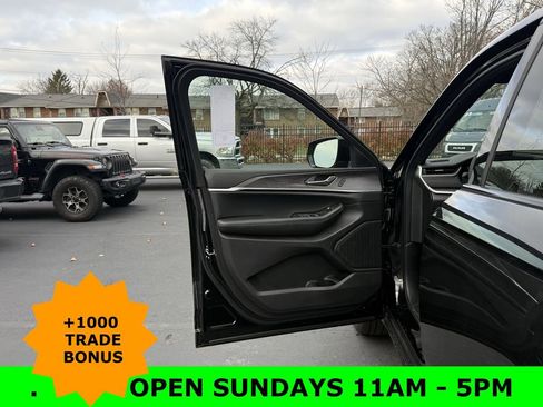 New 2025 Jeep Grand Cherokee Limited image 10