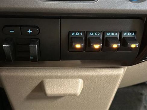 Used 2014 Ford F350 Lariat w/ Lariat Ultimate Package AWD/4WD image 28