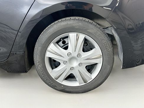 Used 2023 Toyota Corolla LE FWD image 11