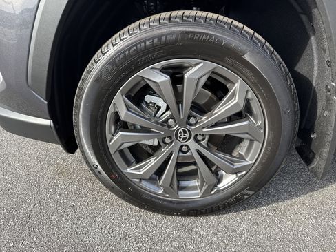 Used 2025 Toyota RAV4 Limited image 13