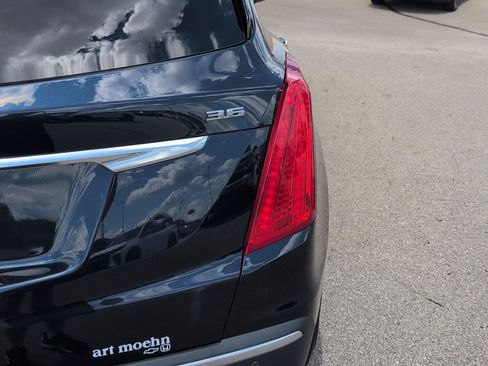 Used 2017 Cadillac XT5 FWD image 7