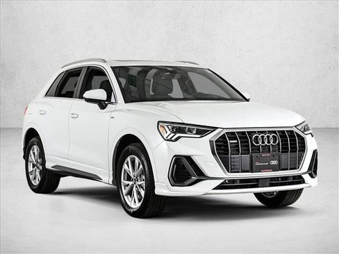 Certified 2025 Audi Q3 2.0T Premium w/ Convenience Package image 3