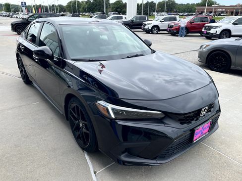 Used 2023 Honda Civic Sport image 4