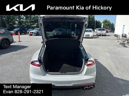 Used 2019 Kia Stinger GT1 AWD/4WD image 10