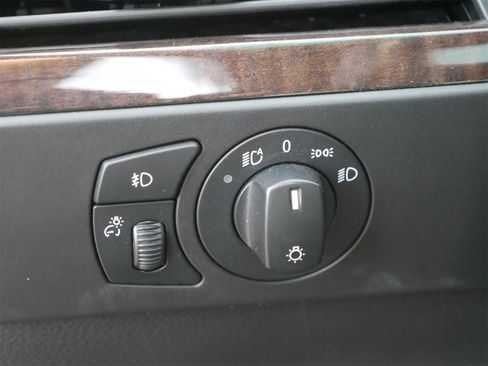 Used 2007 BMW 530xi Sedan image 14