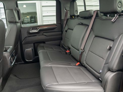 Used 2024 GMC Sierra 3500 Denali w/ Denali Reserve Package image 35