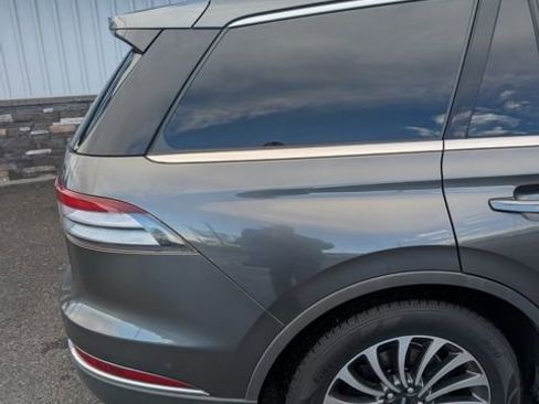 Used 2020 Lincoln Aviator Reserve w/ Equipment Group 201A image 11