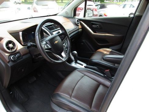 Used 2016 Chevrolet Trax LTZ AWD/4WD image 16