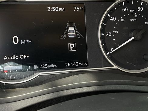 Used 2025 Nissan Versa SV FWD image 34