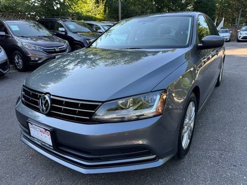 Used 2018 Volkswagen Jetta S FWD image 2