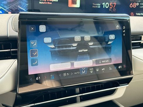 New 2026 Lincoln Nautilus Reserve AWD/4WD image 14